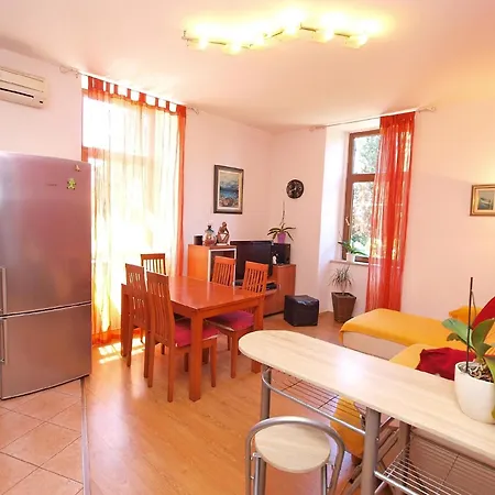Apartment Fuer 4 Personen Ca 74 Qm In Fazana, Istrien Istrische Riviera *